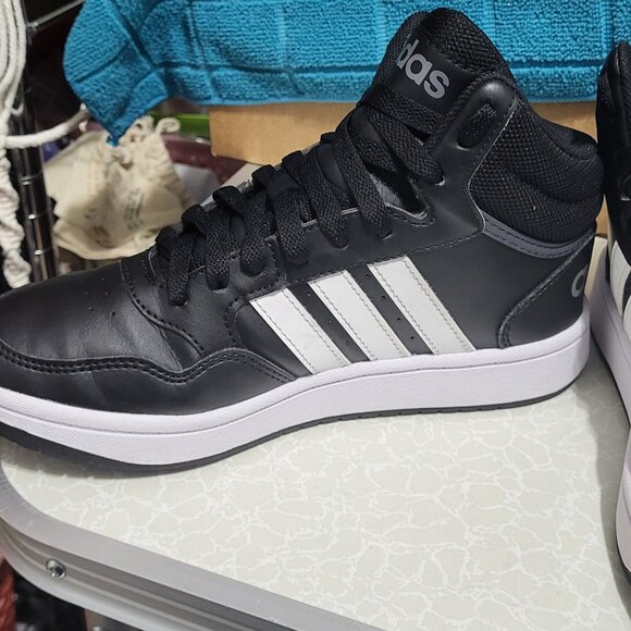 Adidas Boys Hoops Mid 3.0 Black And White Lace-Up Low Top Sneaker - Picture 5 of 7